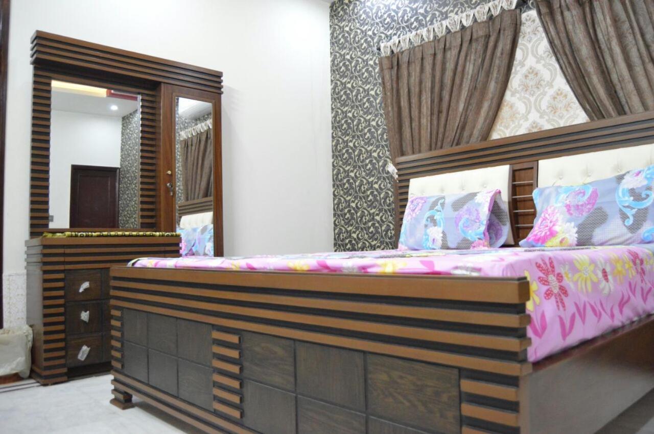 Patel Residency Guest House Karachi Buitenkant foto