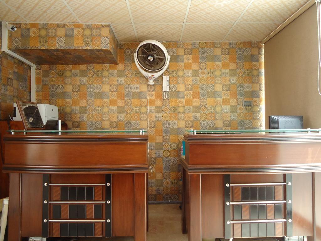Patel Residency Guest House Karachi Buitenkant foto
