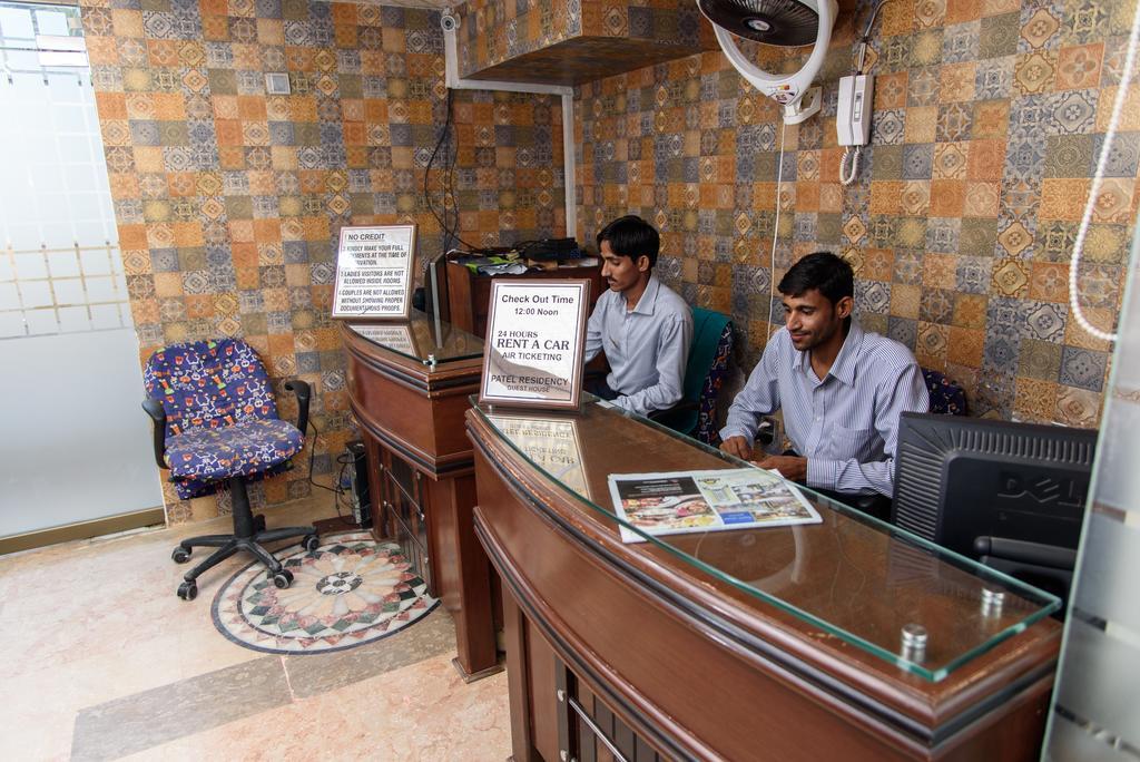 Patel Residency Guest House Karachi Buitenkant foto