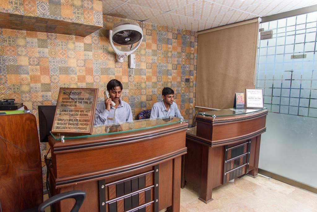 Patel Residency Guest House Karachi Buitenkant foto