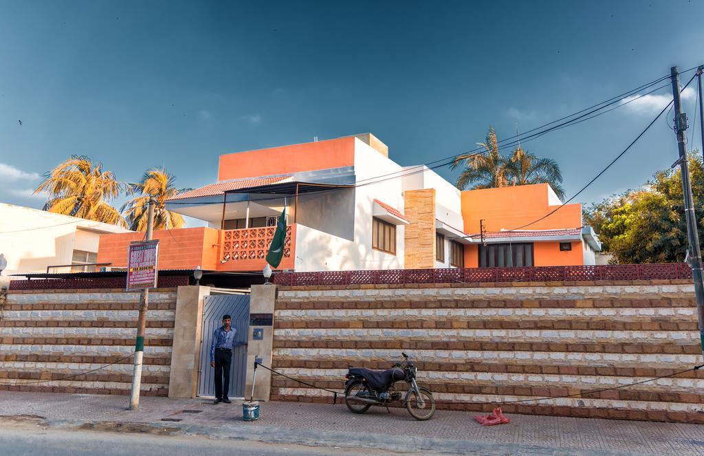 Patel Residency Guest House Karachi Buitenkant foto